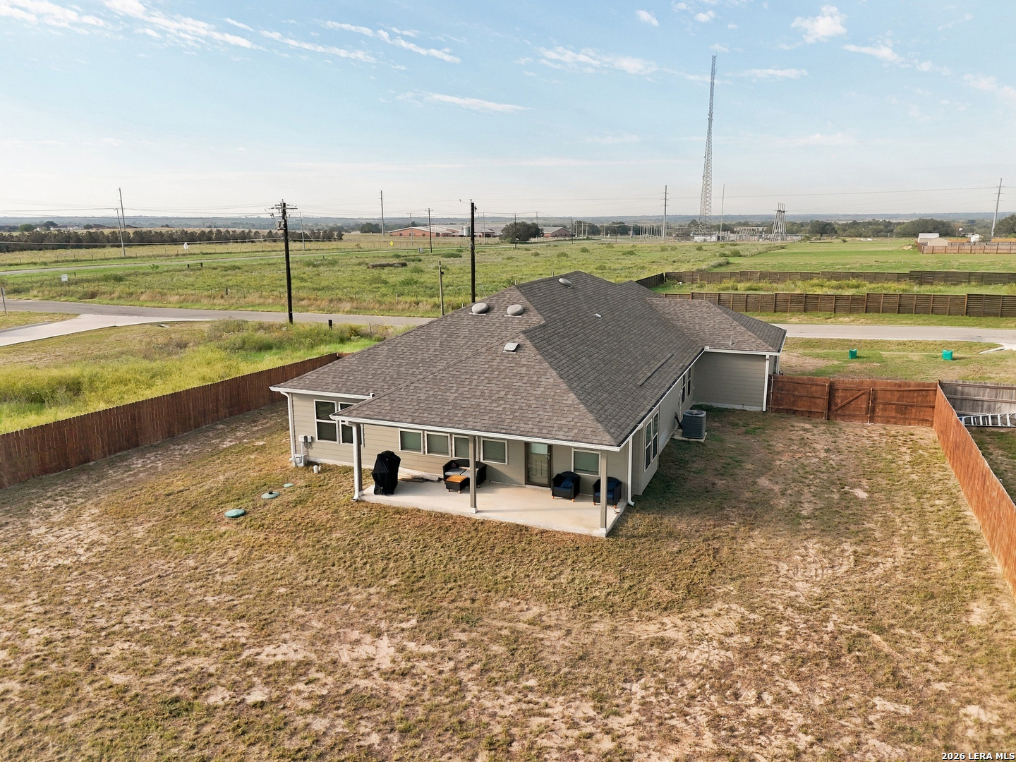 main property photo 23