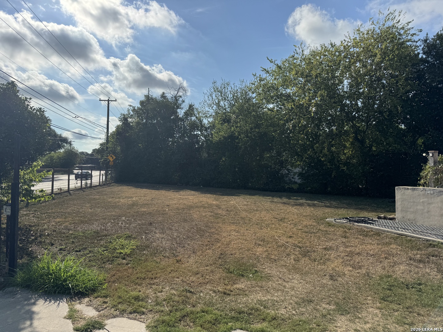 main property photo 11