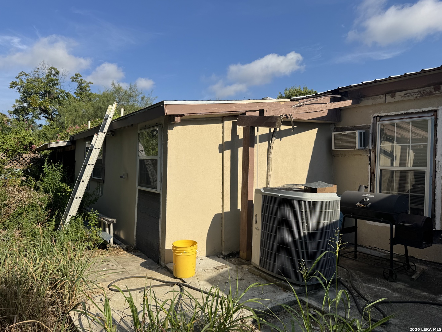 main property photo 37
