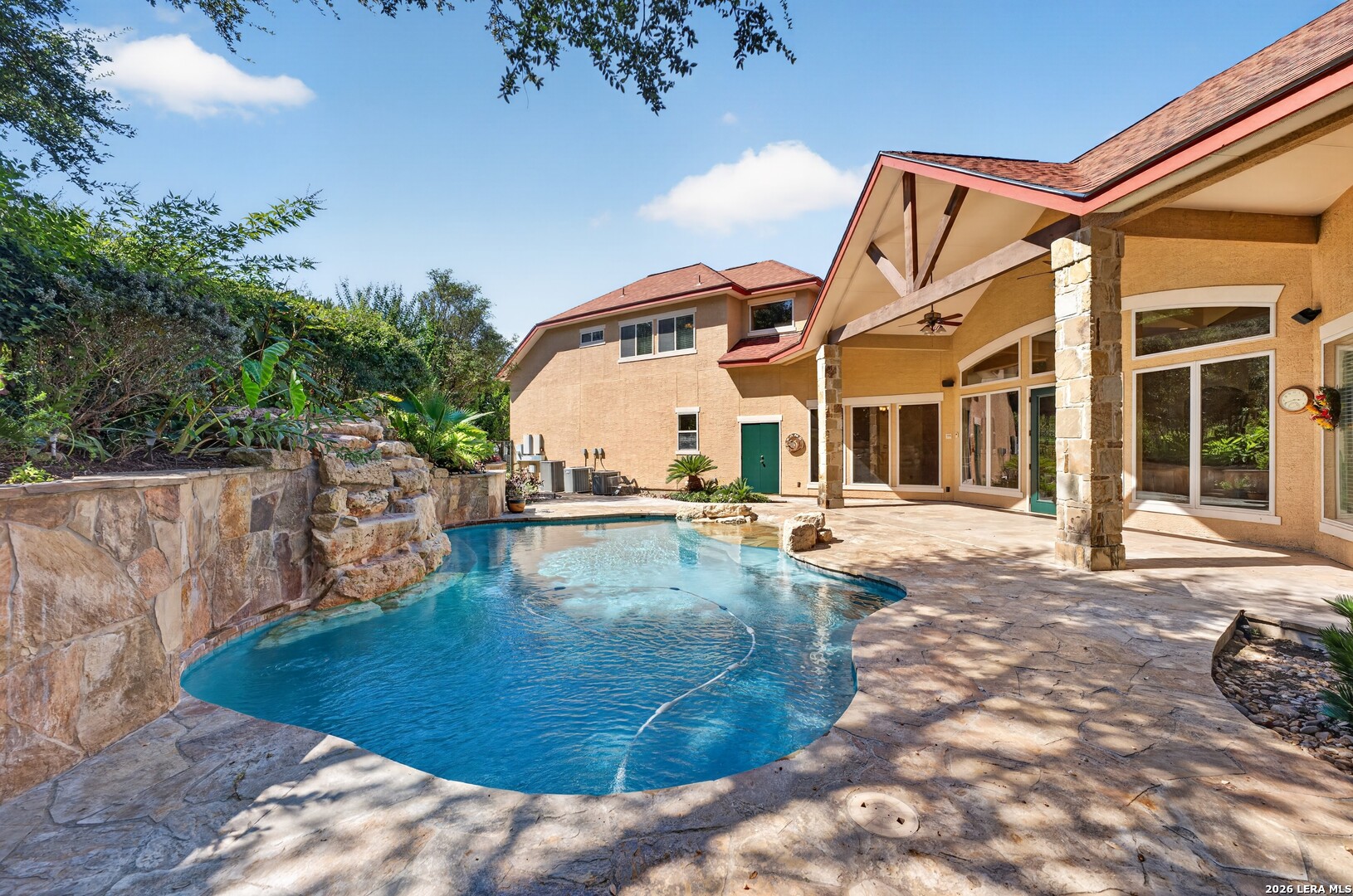 main property photo 33