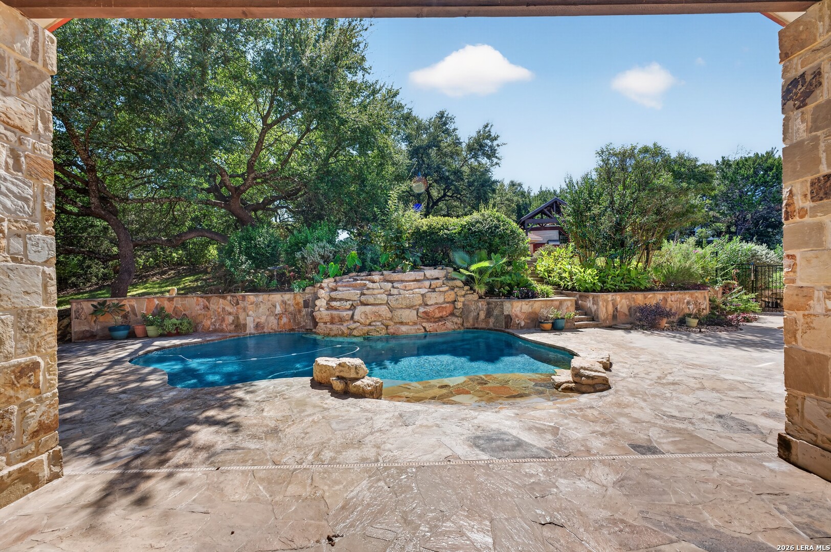 main property photo 34