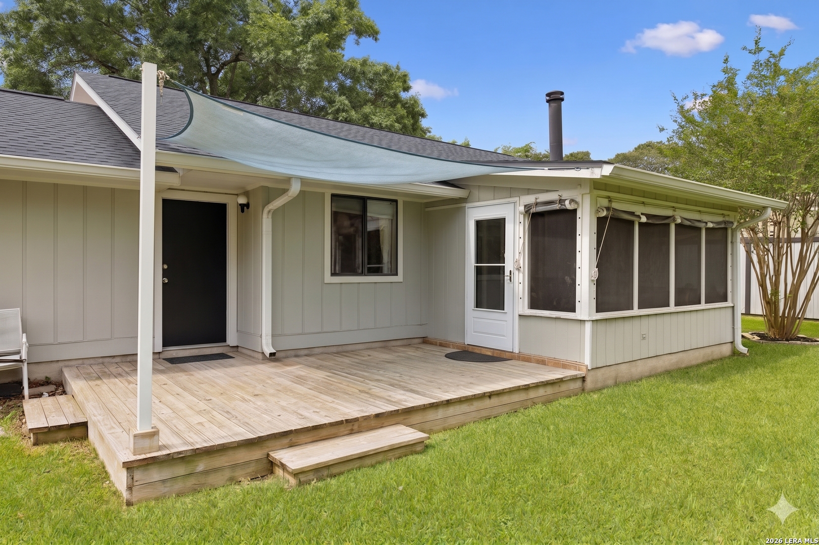 main property photo 28