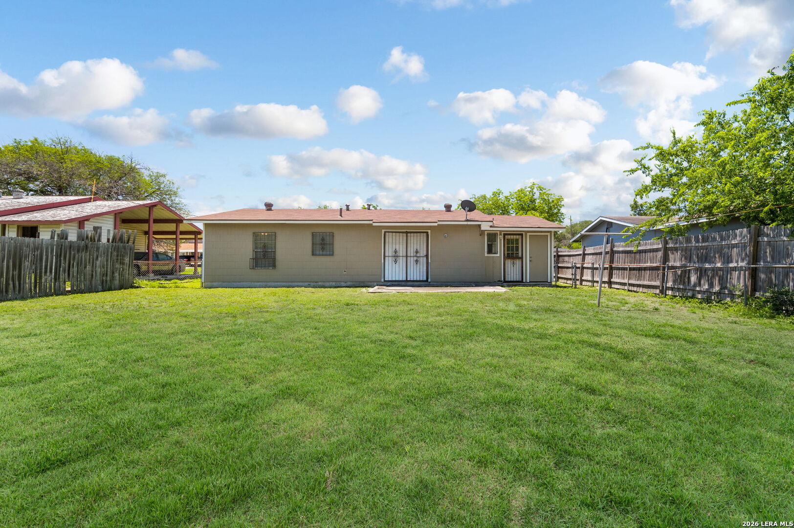 main property photo 24