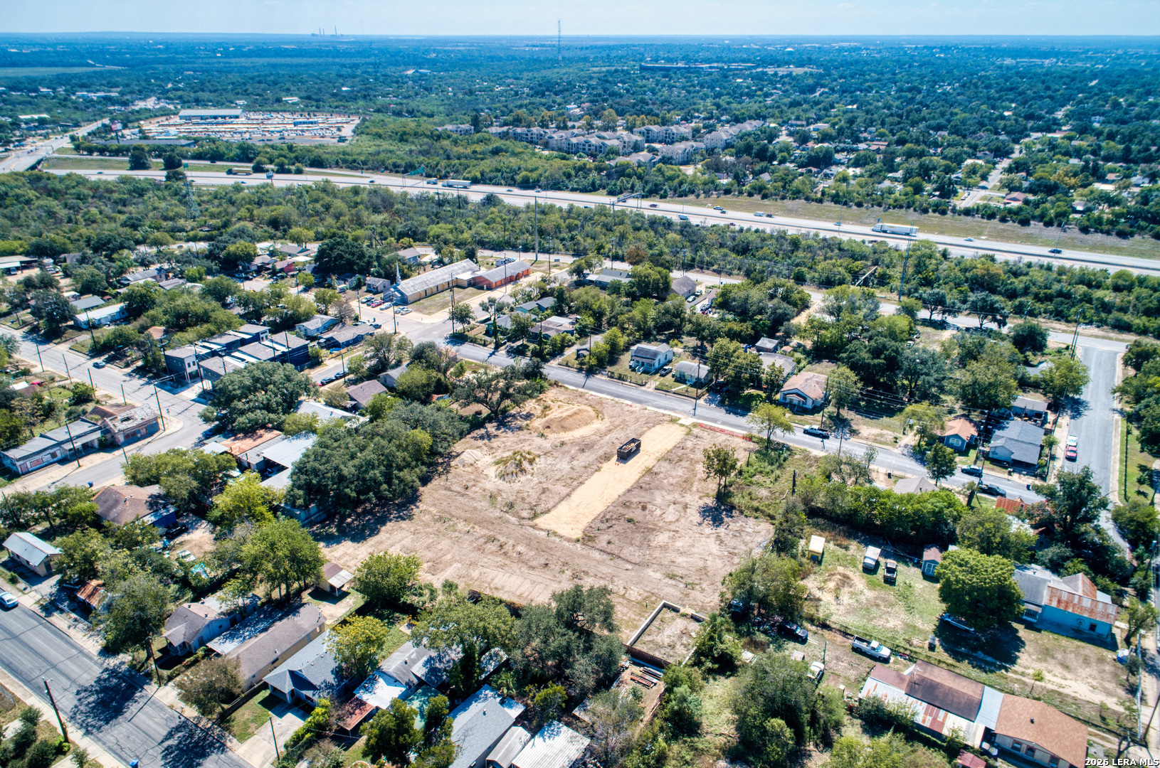 main property photo 16