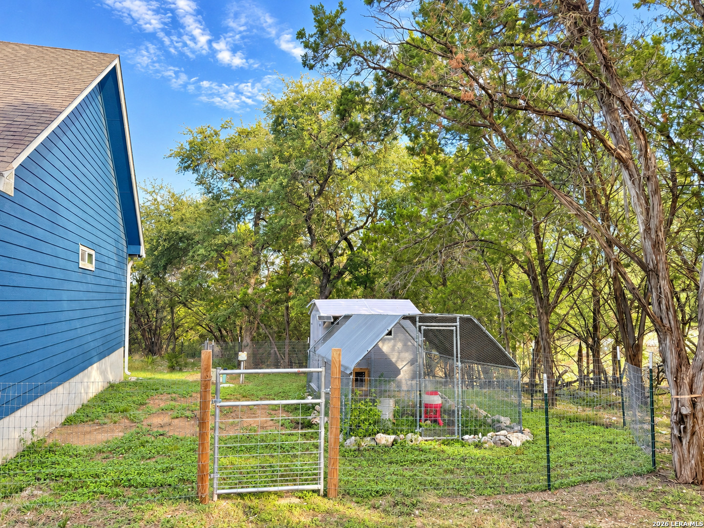 main property photo 41
