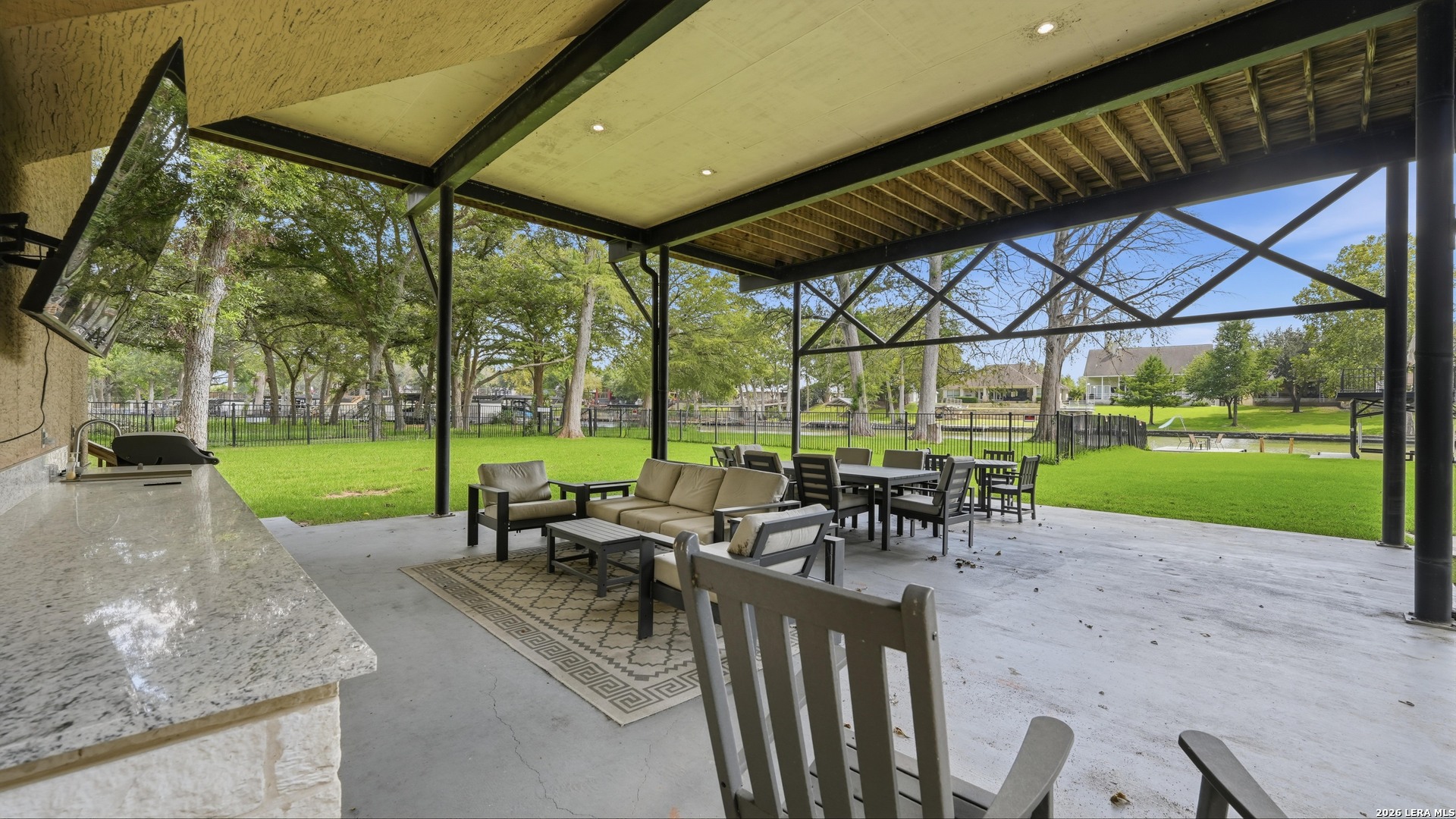 main property photo 27