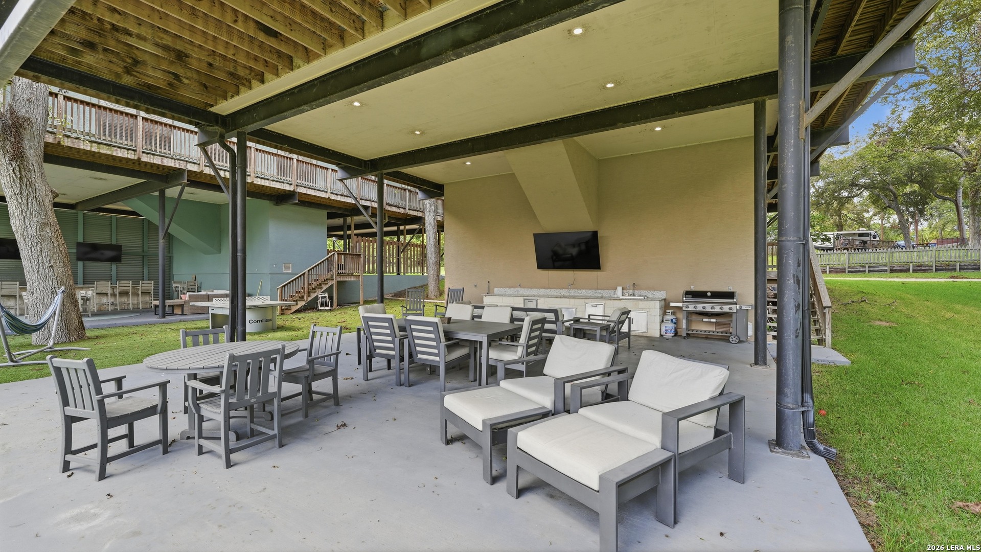 main property photo 29