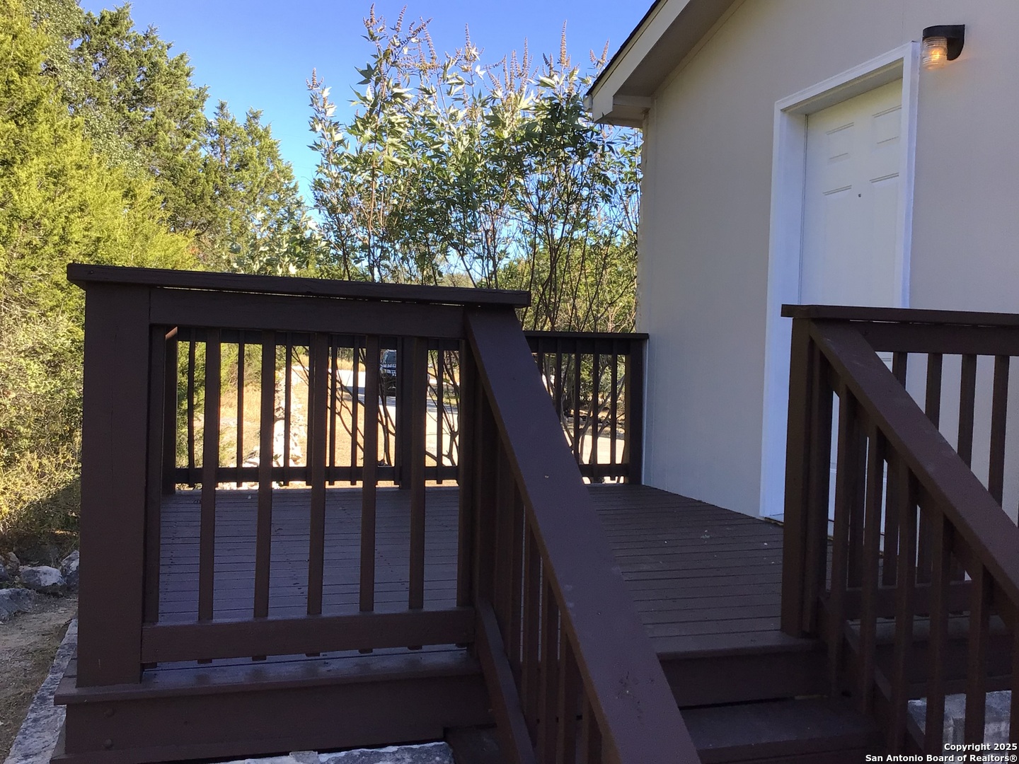 main property photo 18