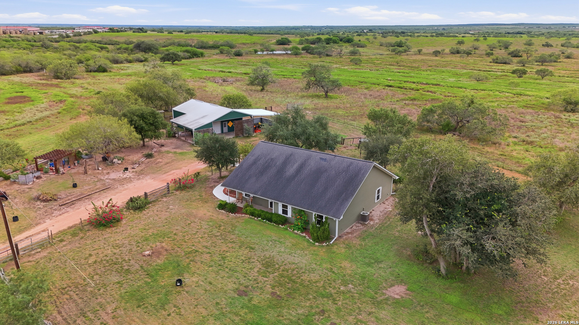 main property photo 31