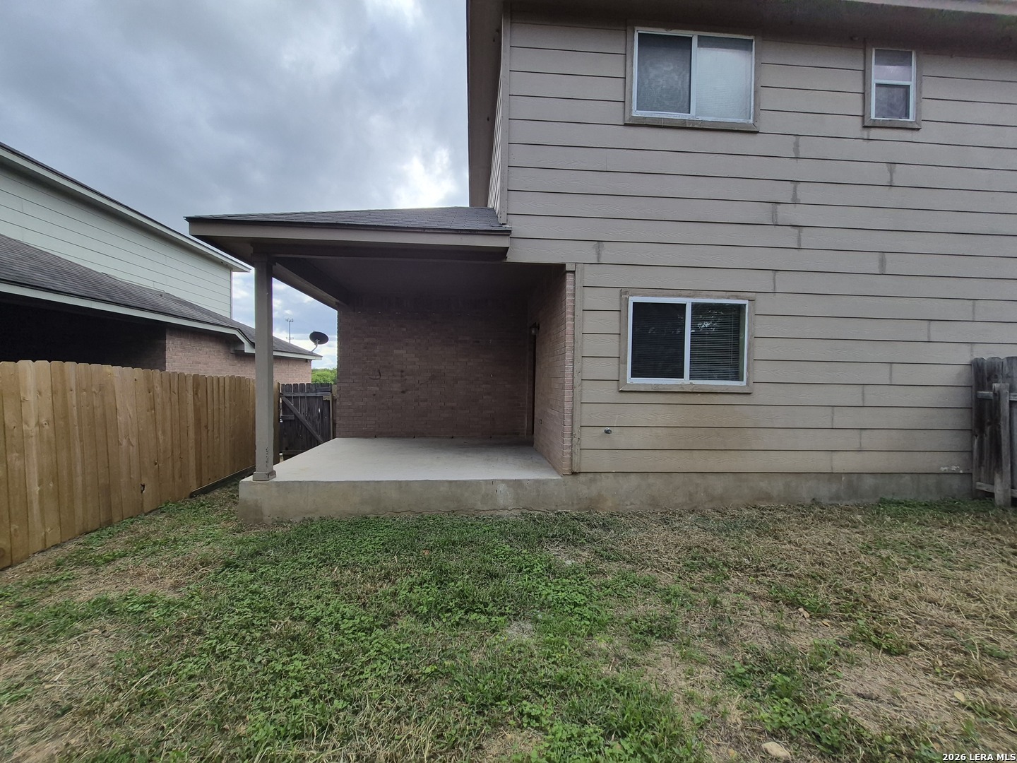 main property photo 25
