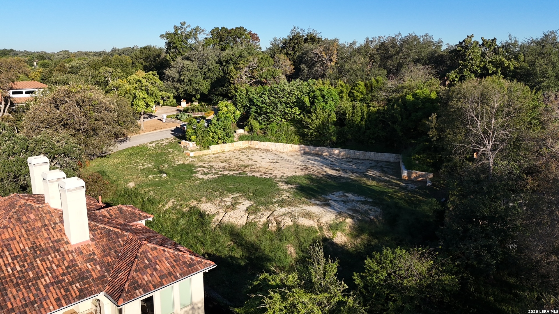 main property photo 13
