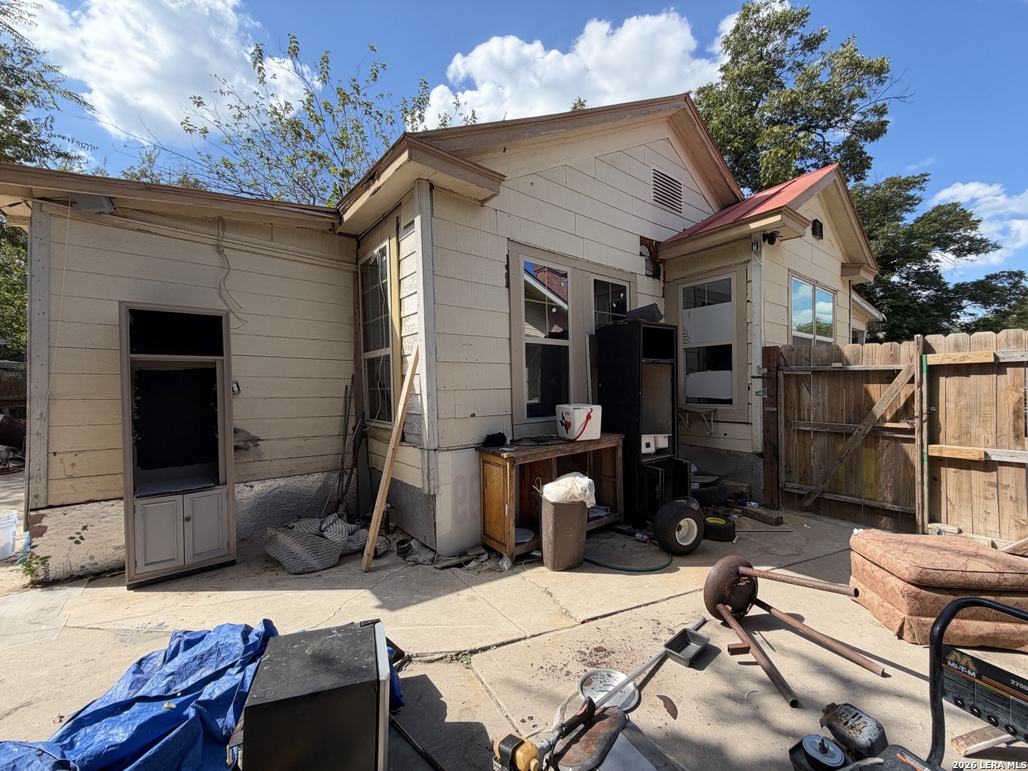 main property photo 12