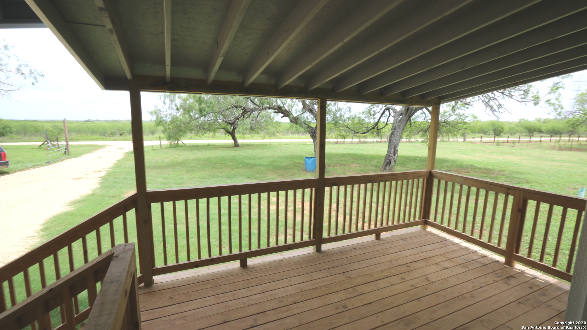 main property photo 30