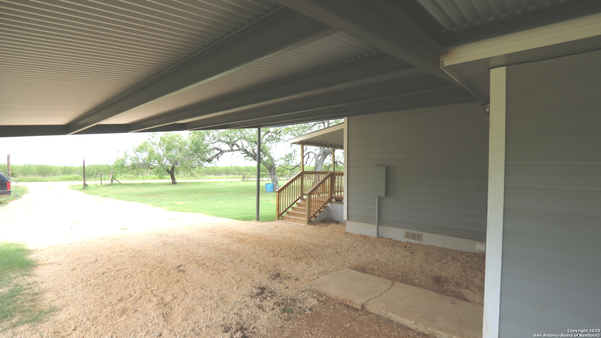main property photo 33