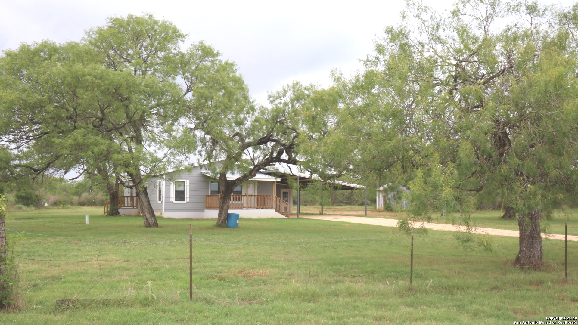 main property photo 37