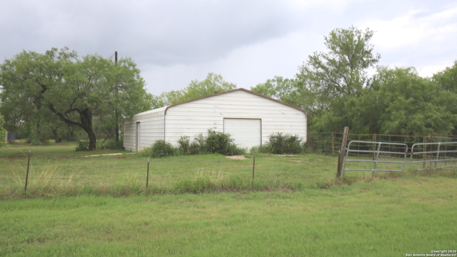 main property photo 8