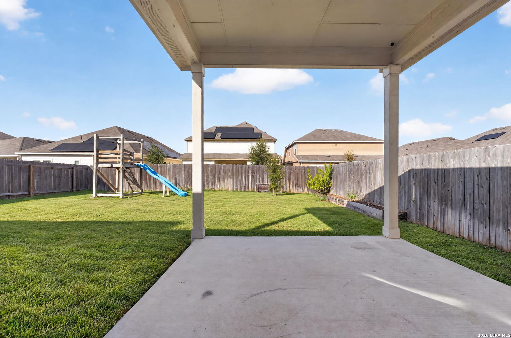 main property photo 40