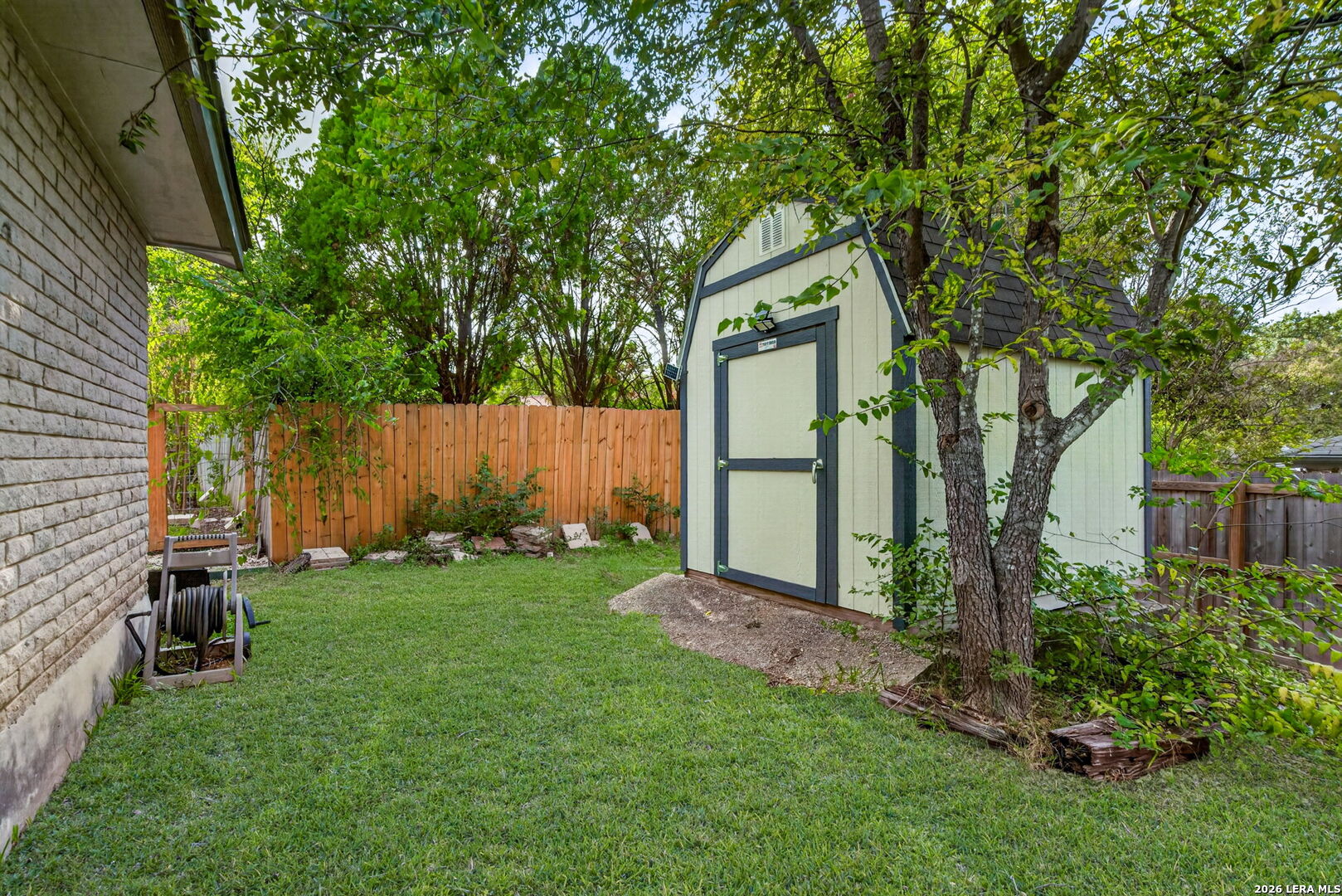 main property photo 41