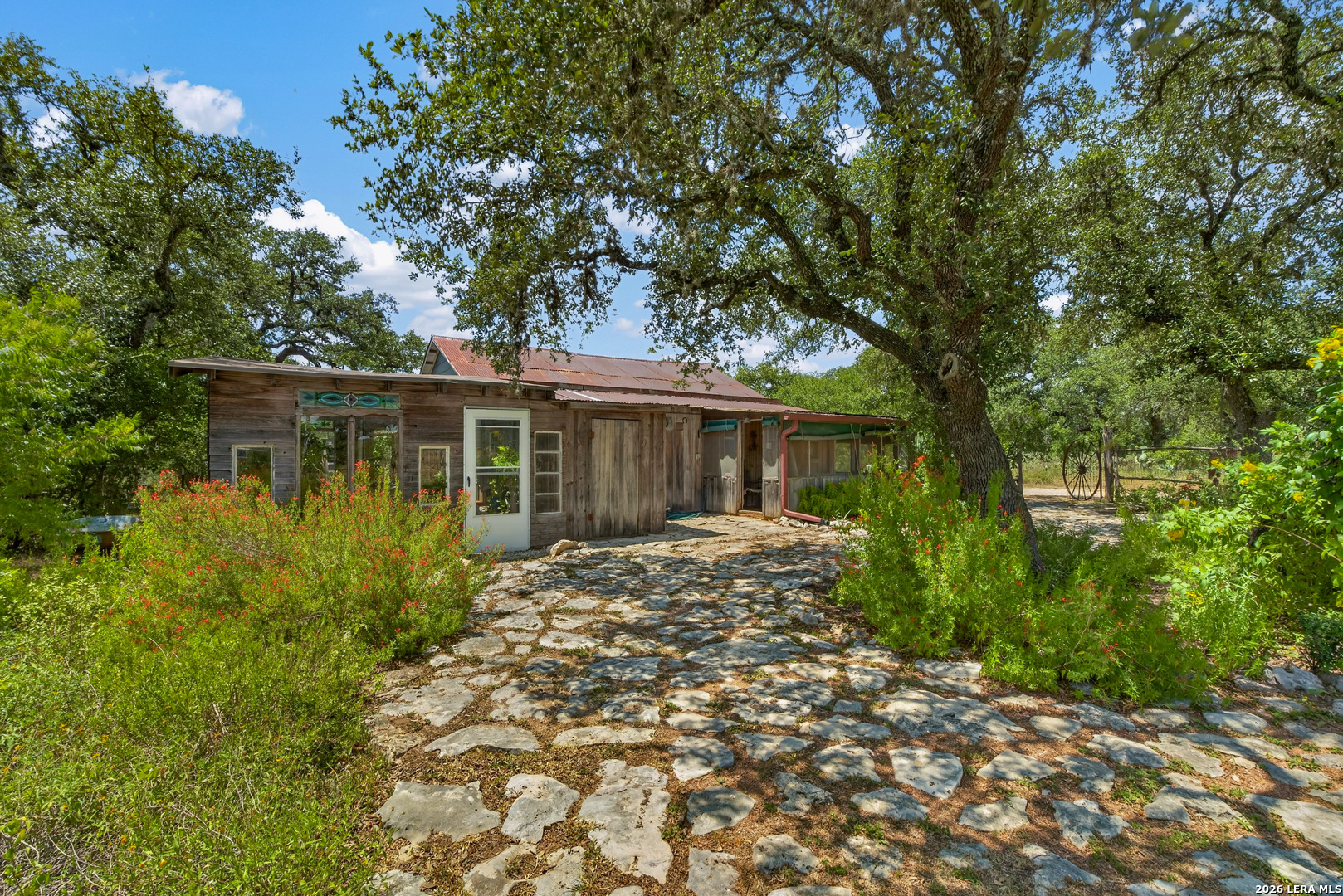main property photo 13