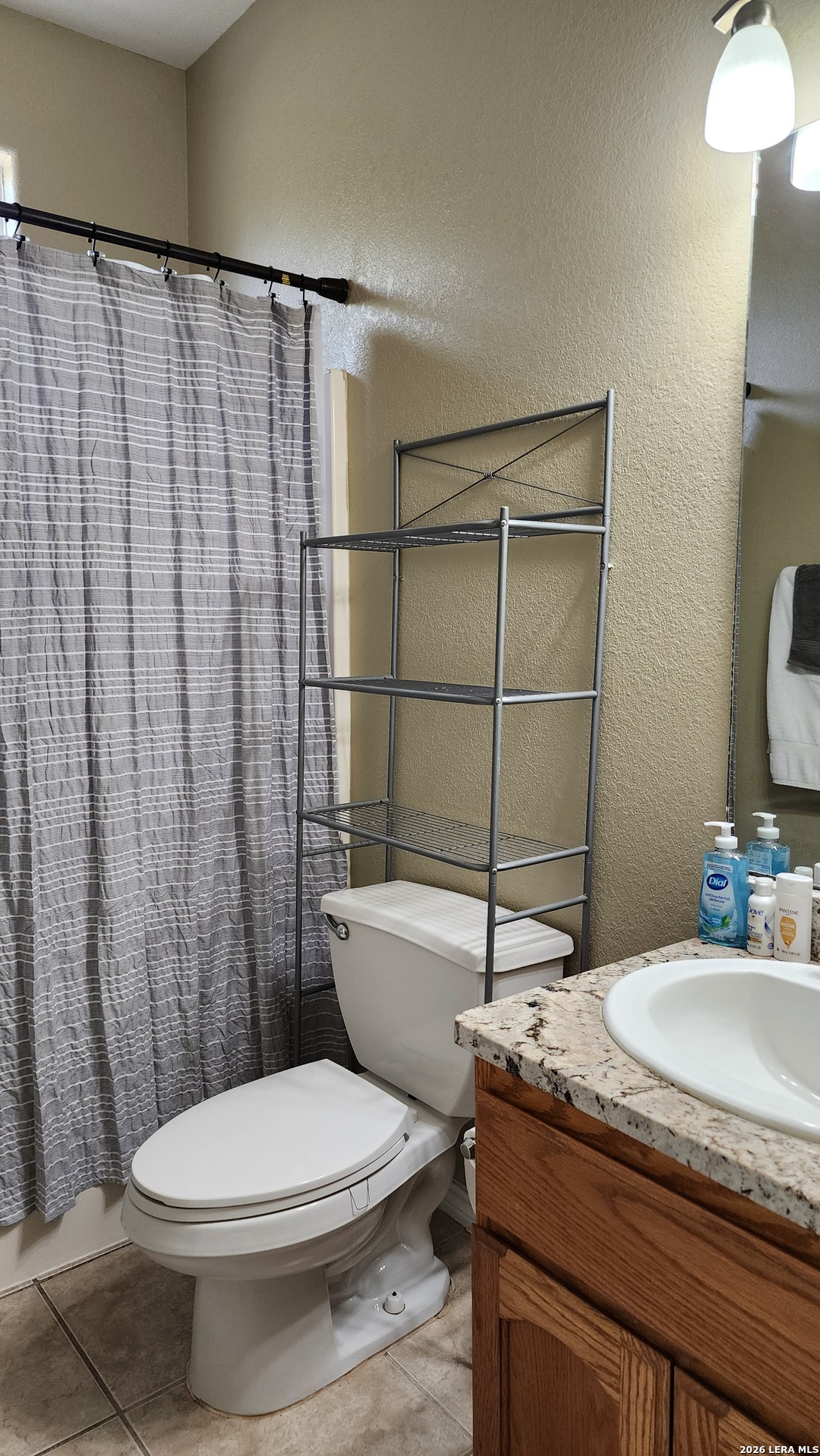 main property photo 28