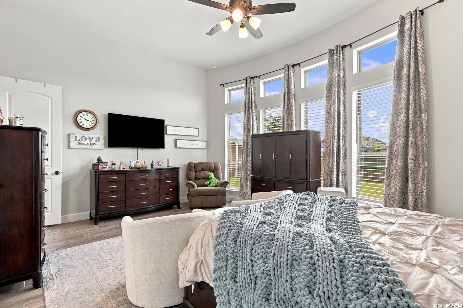 main property photo 77