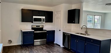 image of property with 3 Bed | 2 Bath | 1,912 Sqft