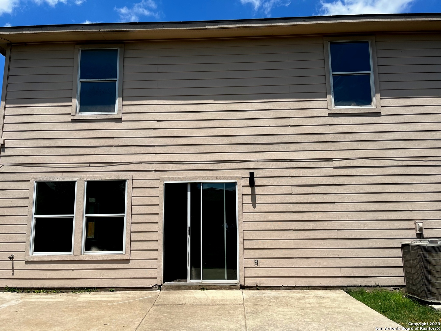 main property photo 11