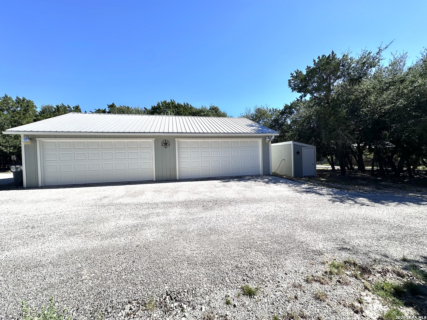 main property photo 38