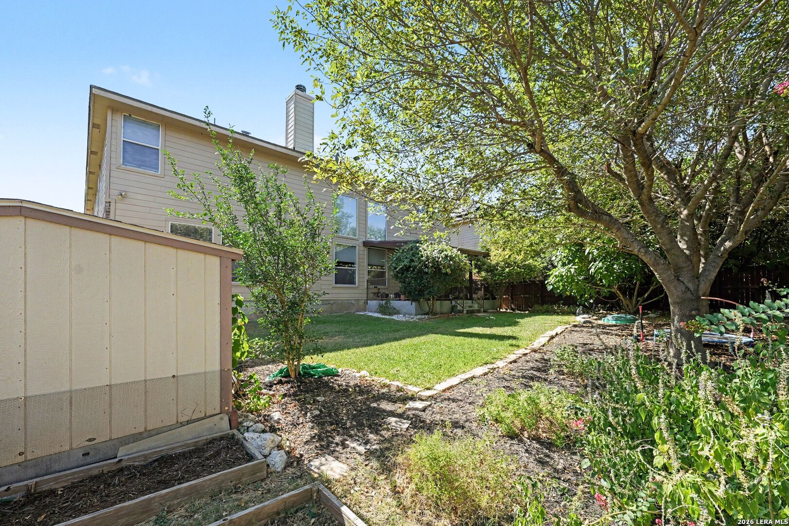 main property photo 30