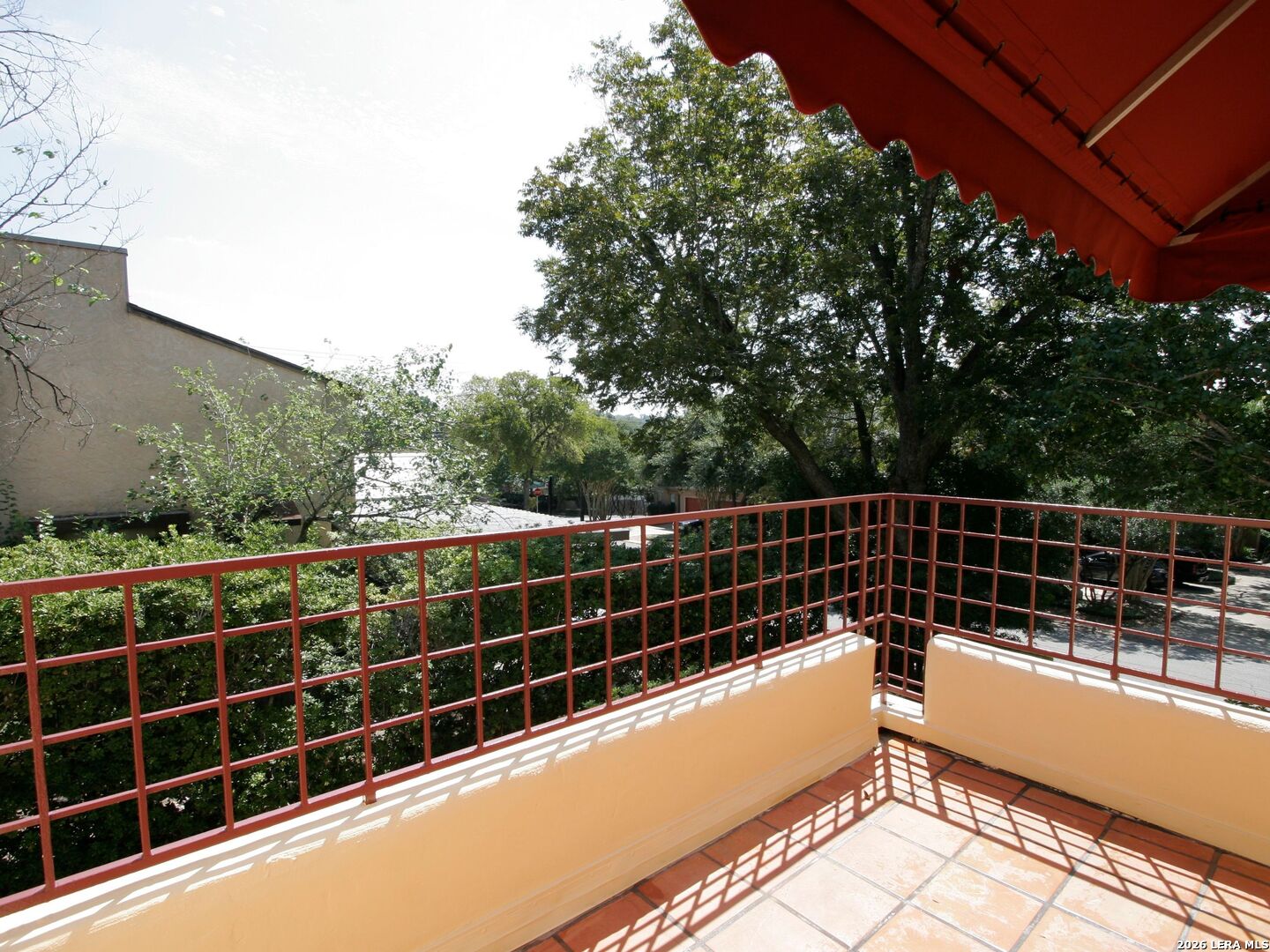 main property photo 17