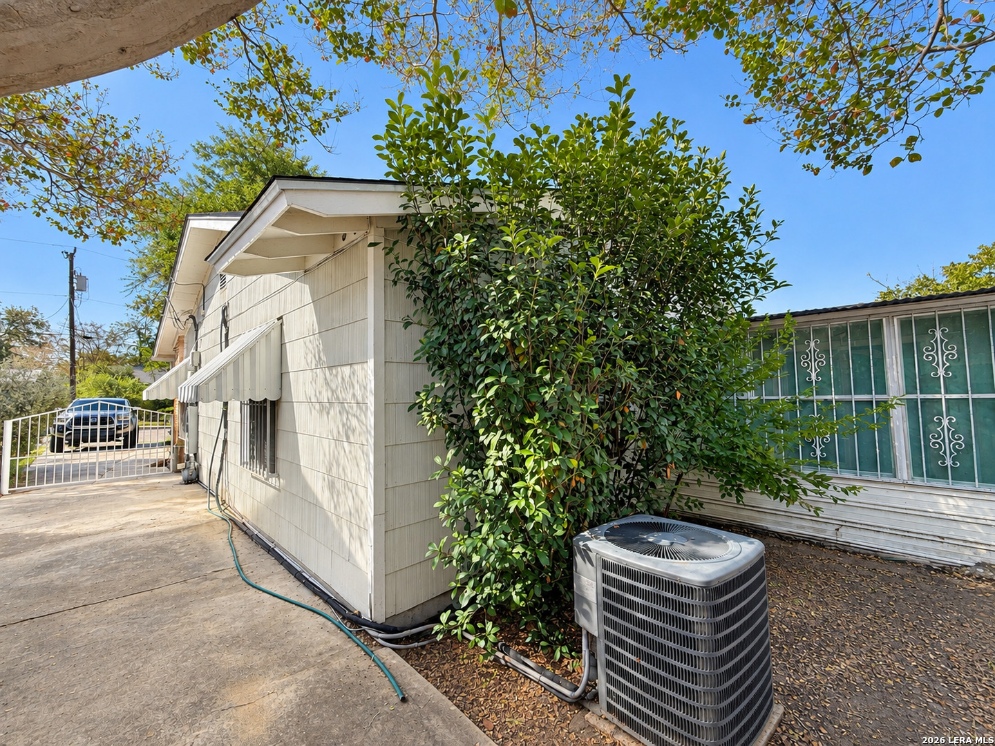 main property photo 23