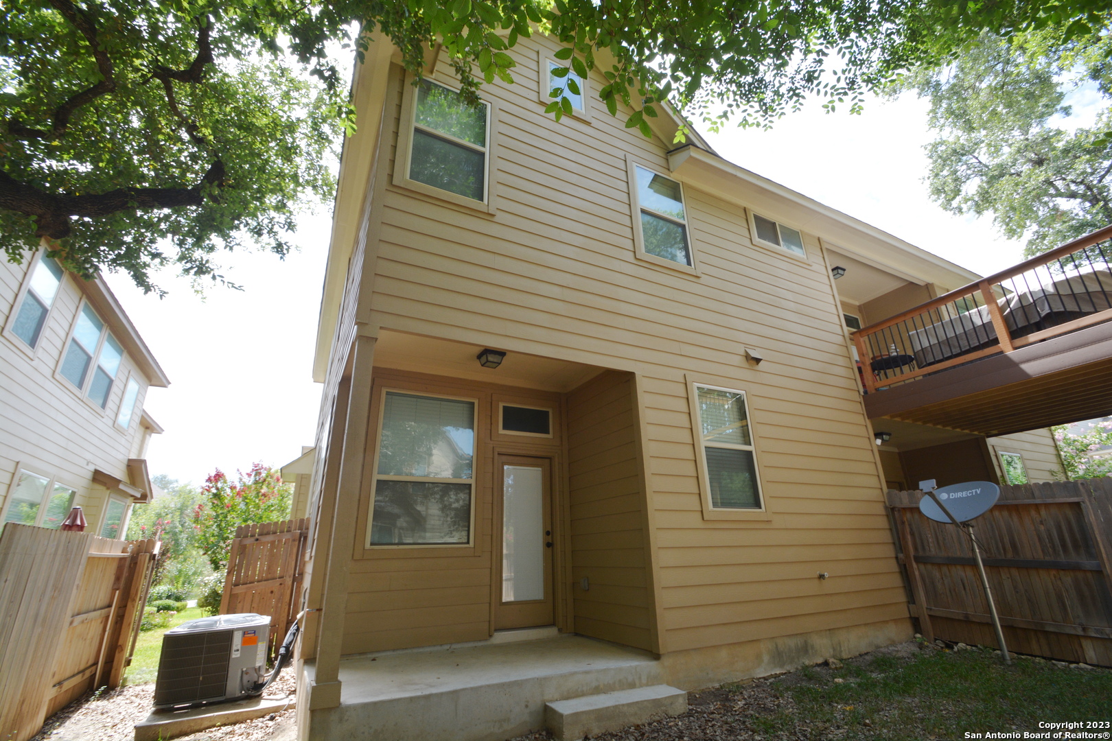 main property photo 15
