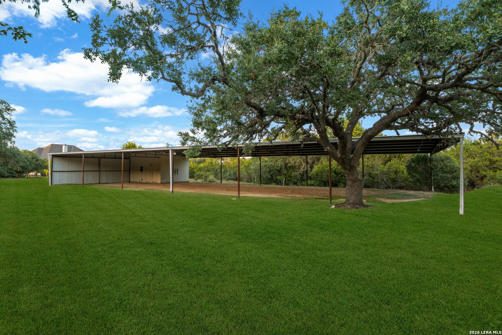 main property photo 29