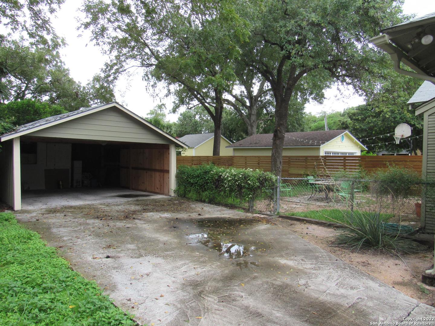 main property photo 12
