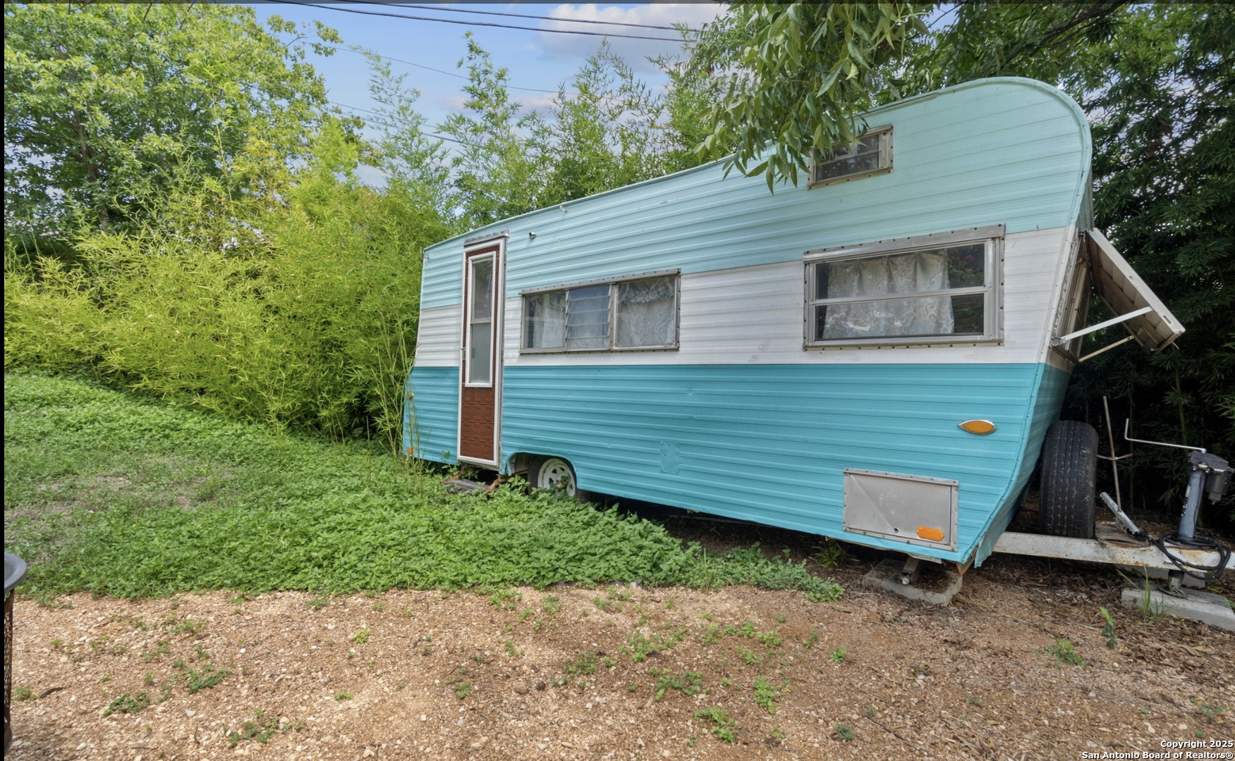 main property photo 19