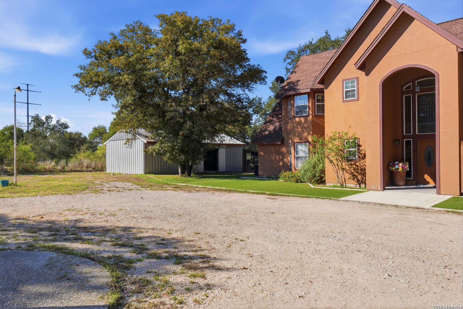 main property photo 11