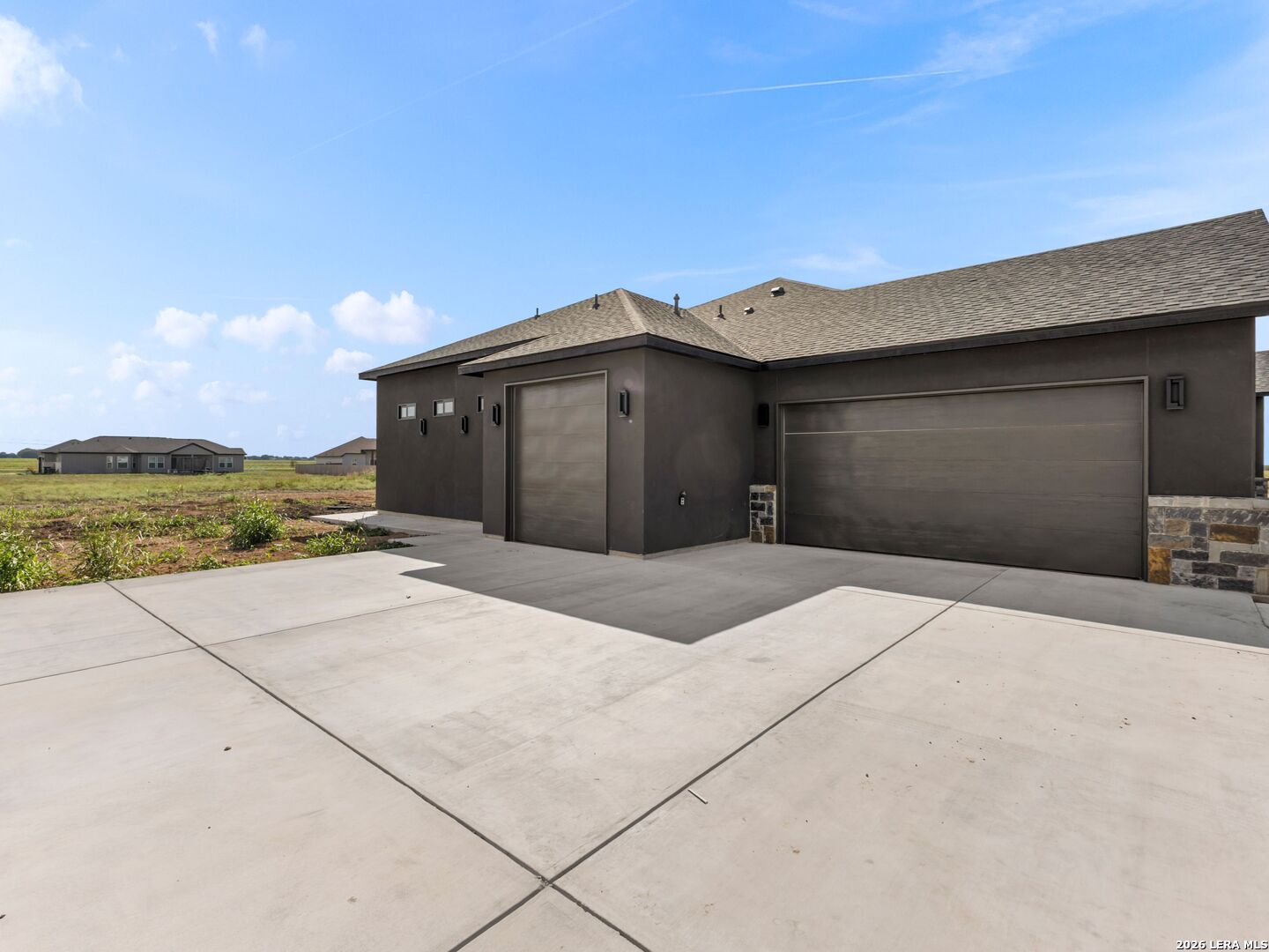 main property photo 59
