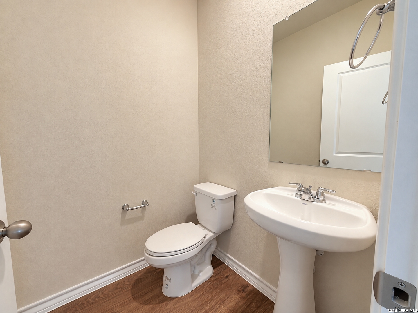 main property photo 19