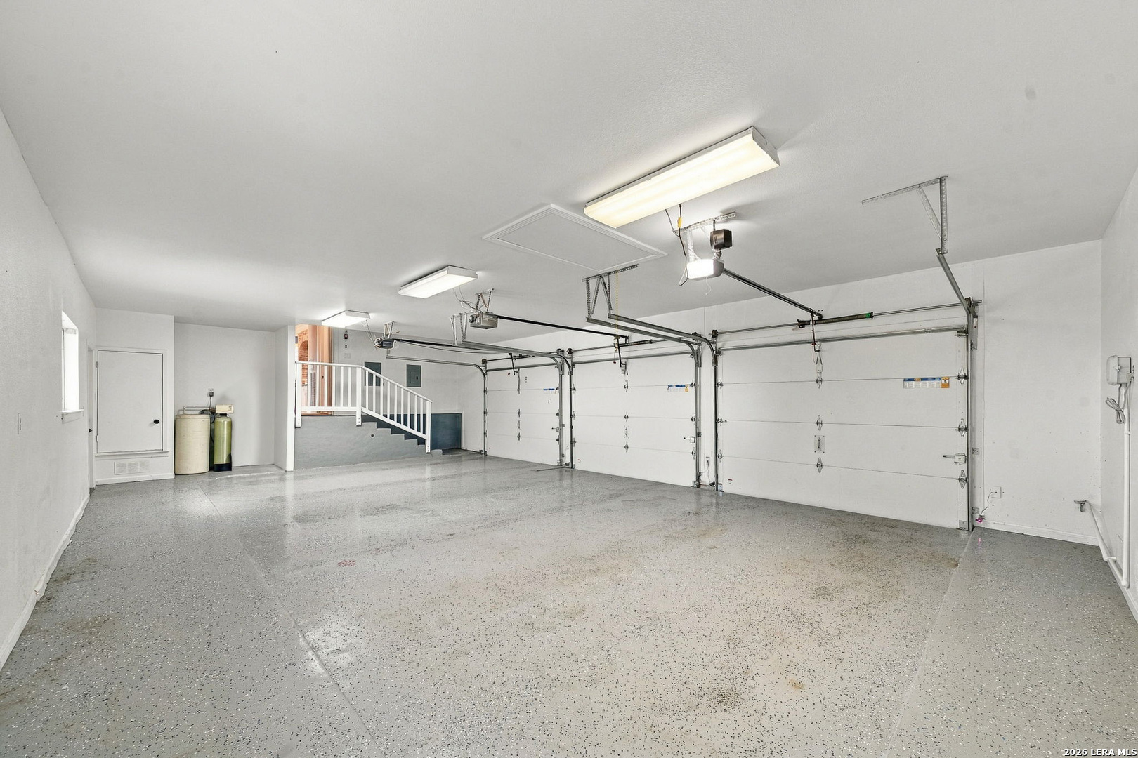main property photo 75