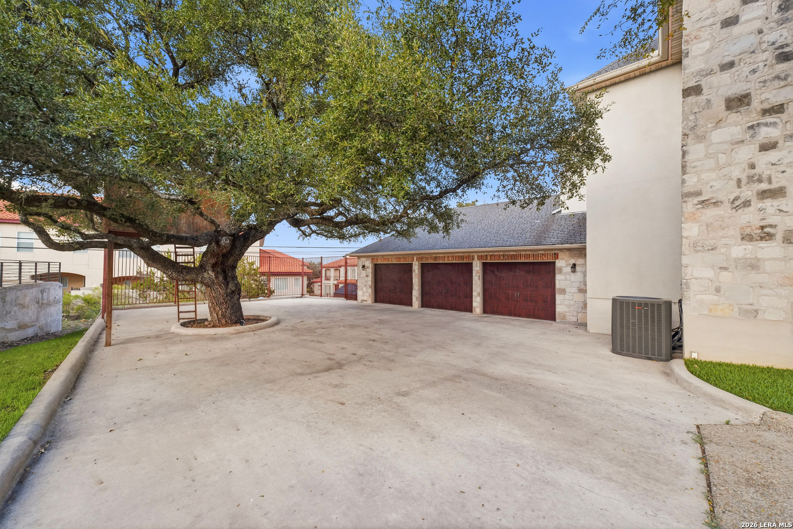 main property photo 76