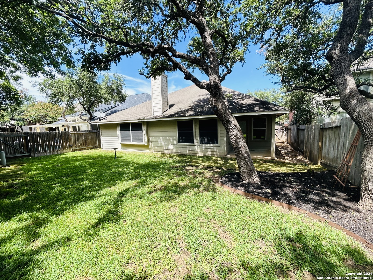 main property photo 22