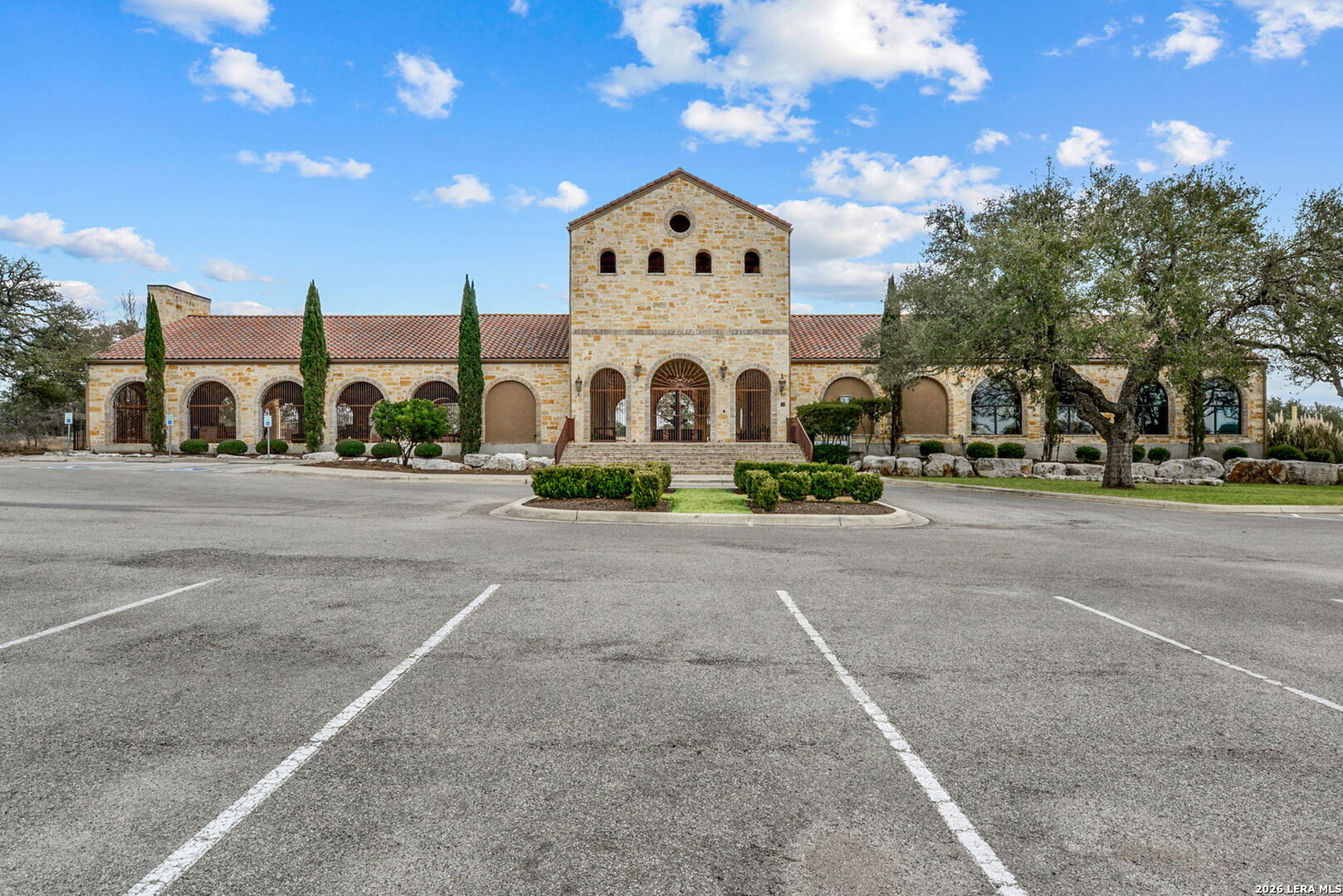 main property photo 30