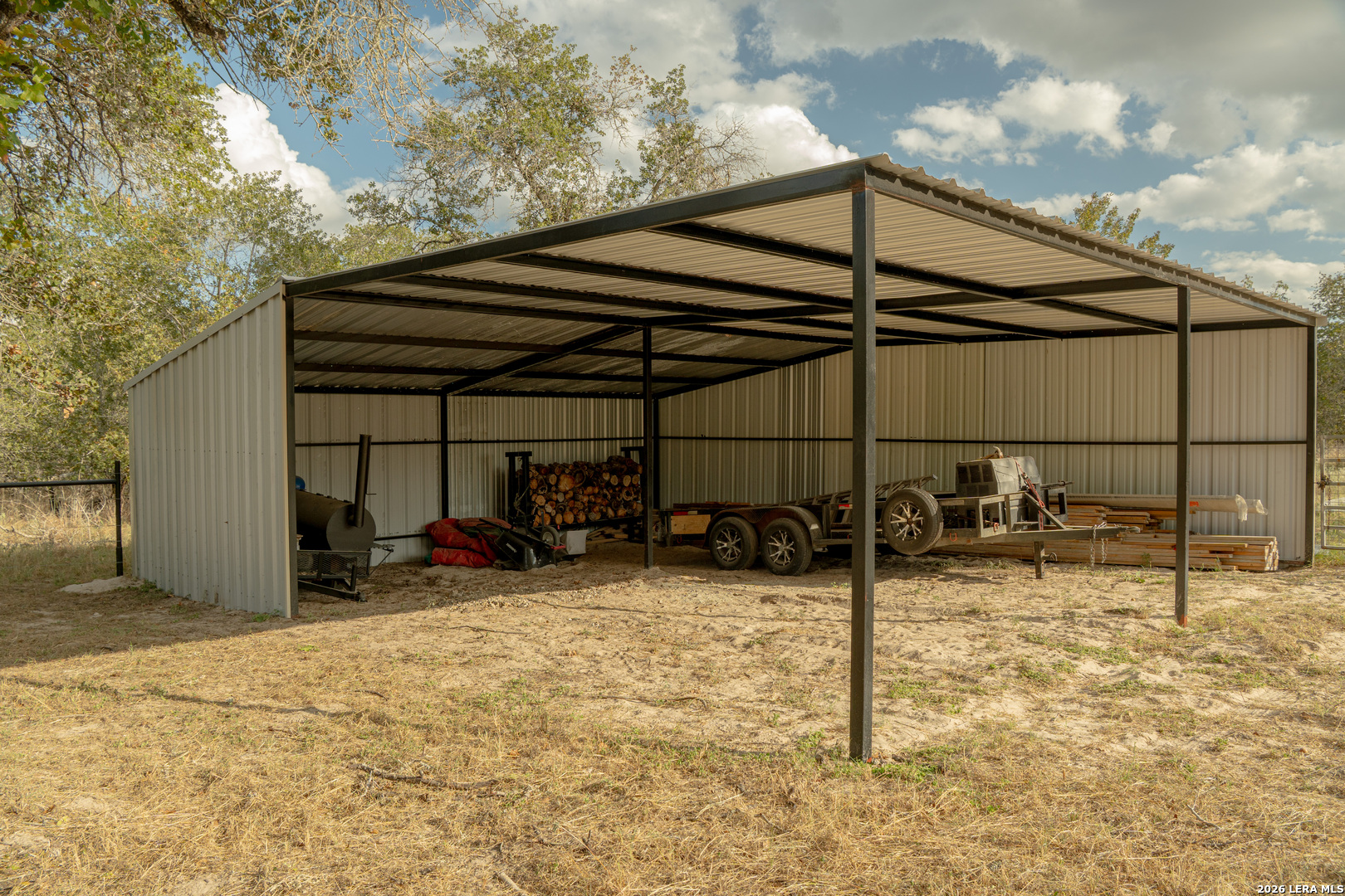 main property photo 4