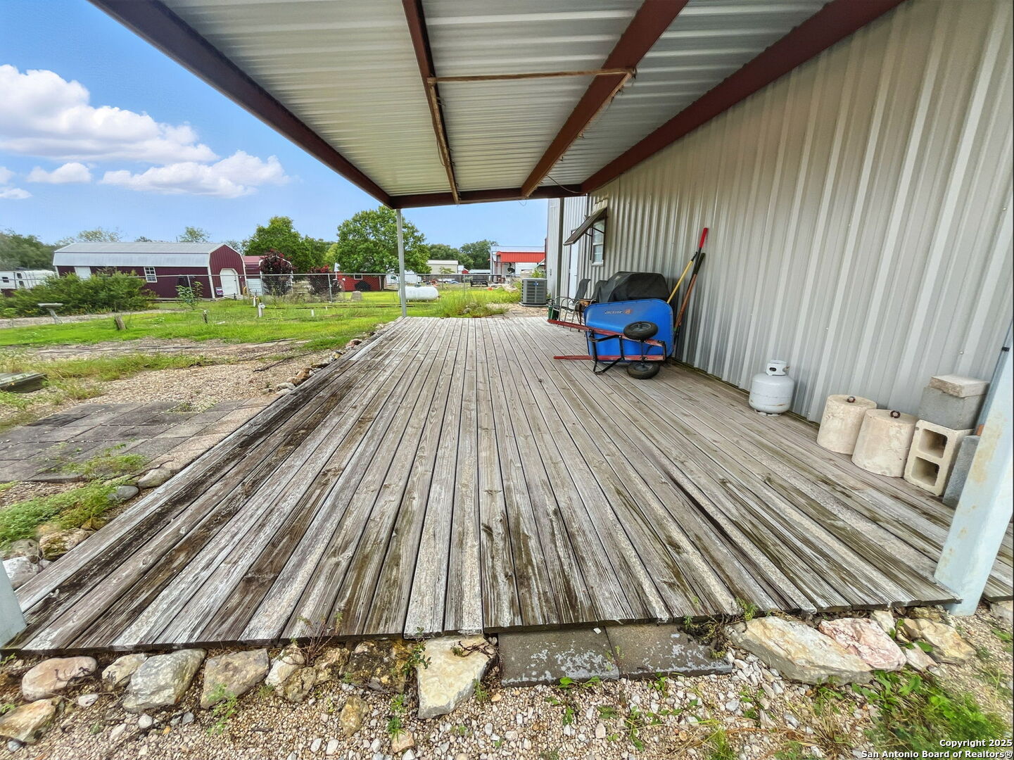 main property photo 24