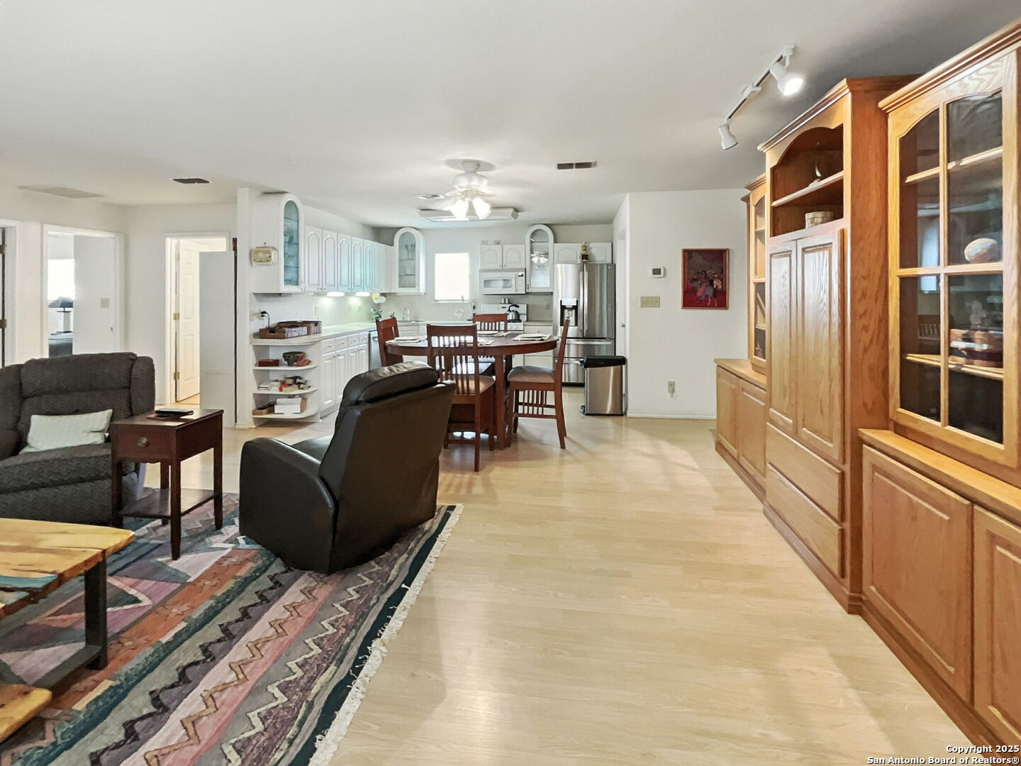 main property photo 7