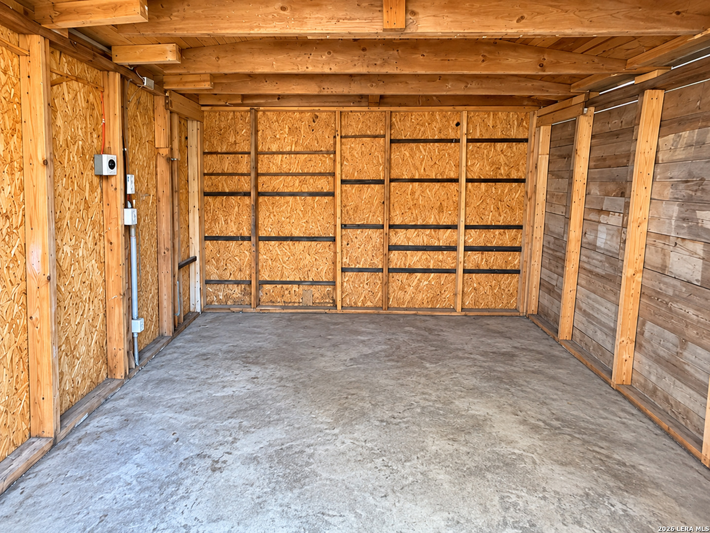 main property photo 15