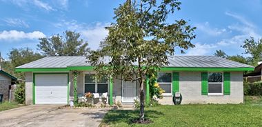 image of property with 3 Bed | 2 Bath | 1,293 Sqft