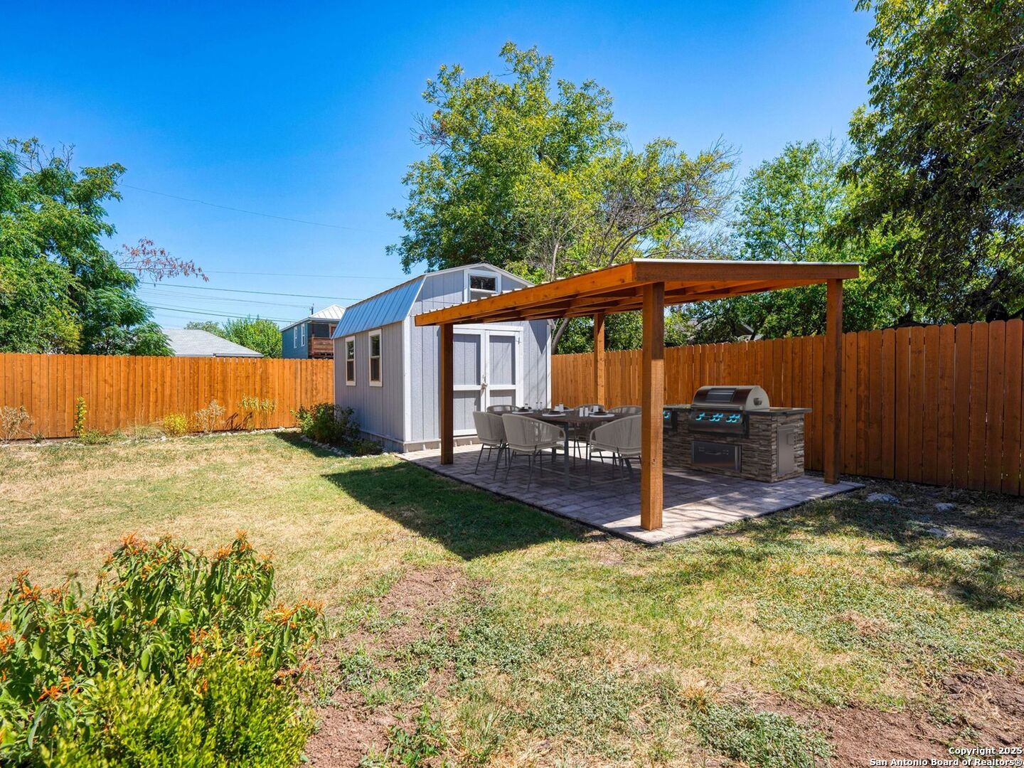 main property photo 35