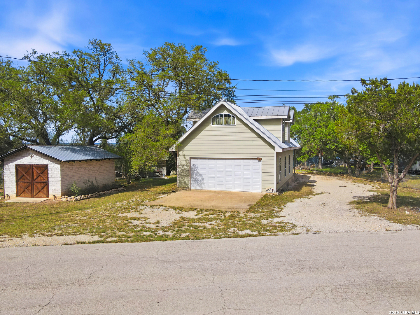 main property photo 41