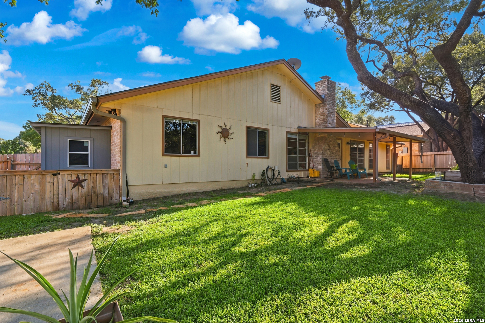 main property photo 26